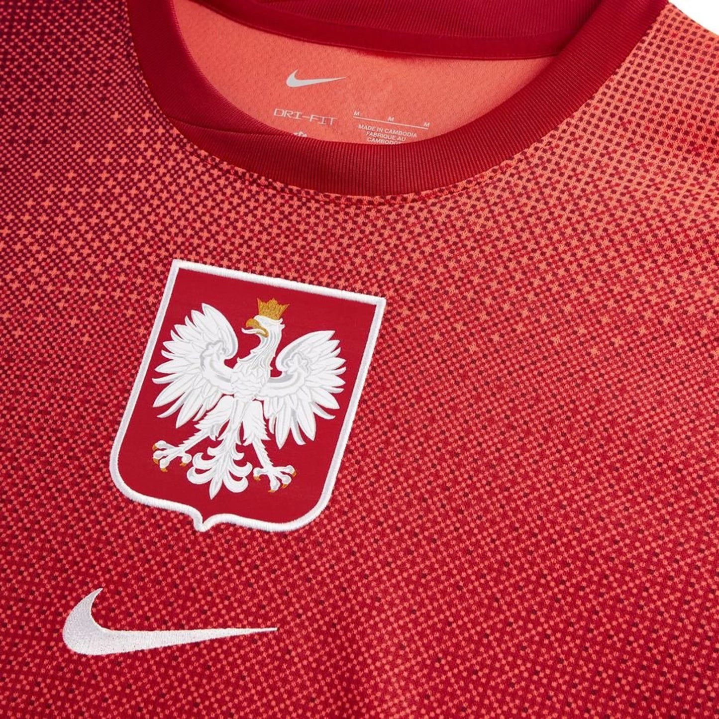 Détail de l'écusson du Maillot Pologne Extérieur 2024/2025 Nike