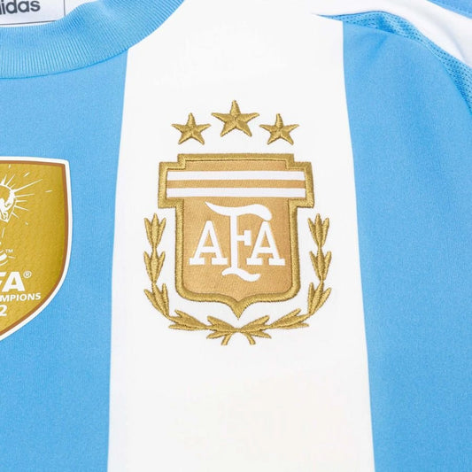 Détail de l'écusson du Maillot Argentine Domicile 2024/2025 Adidas