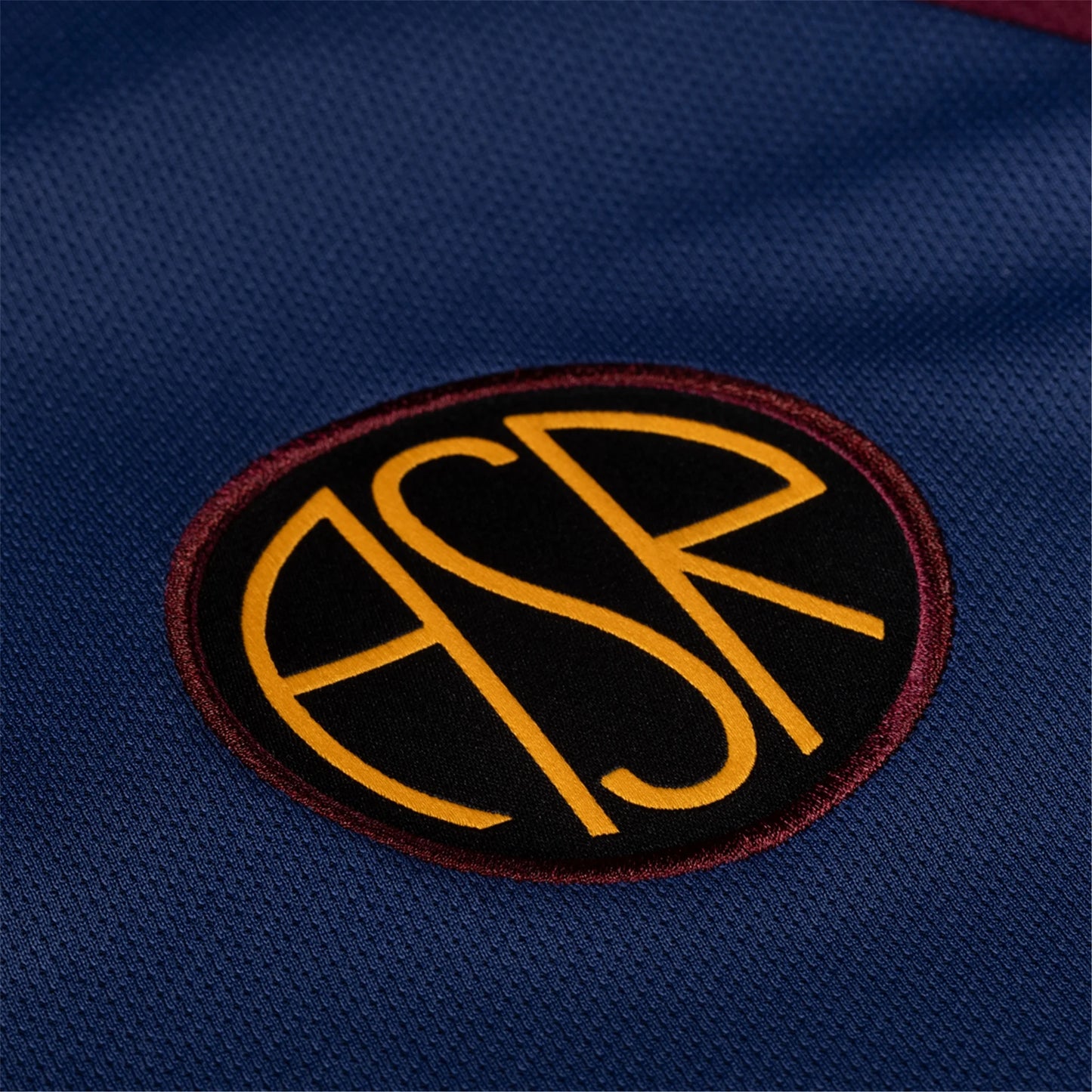 Détail de l'écusson sur le Maillot AS Roma Third 2024/2025 Adidas