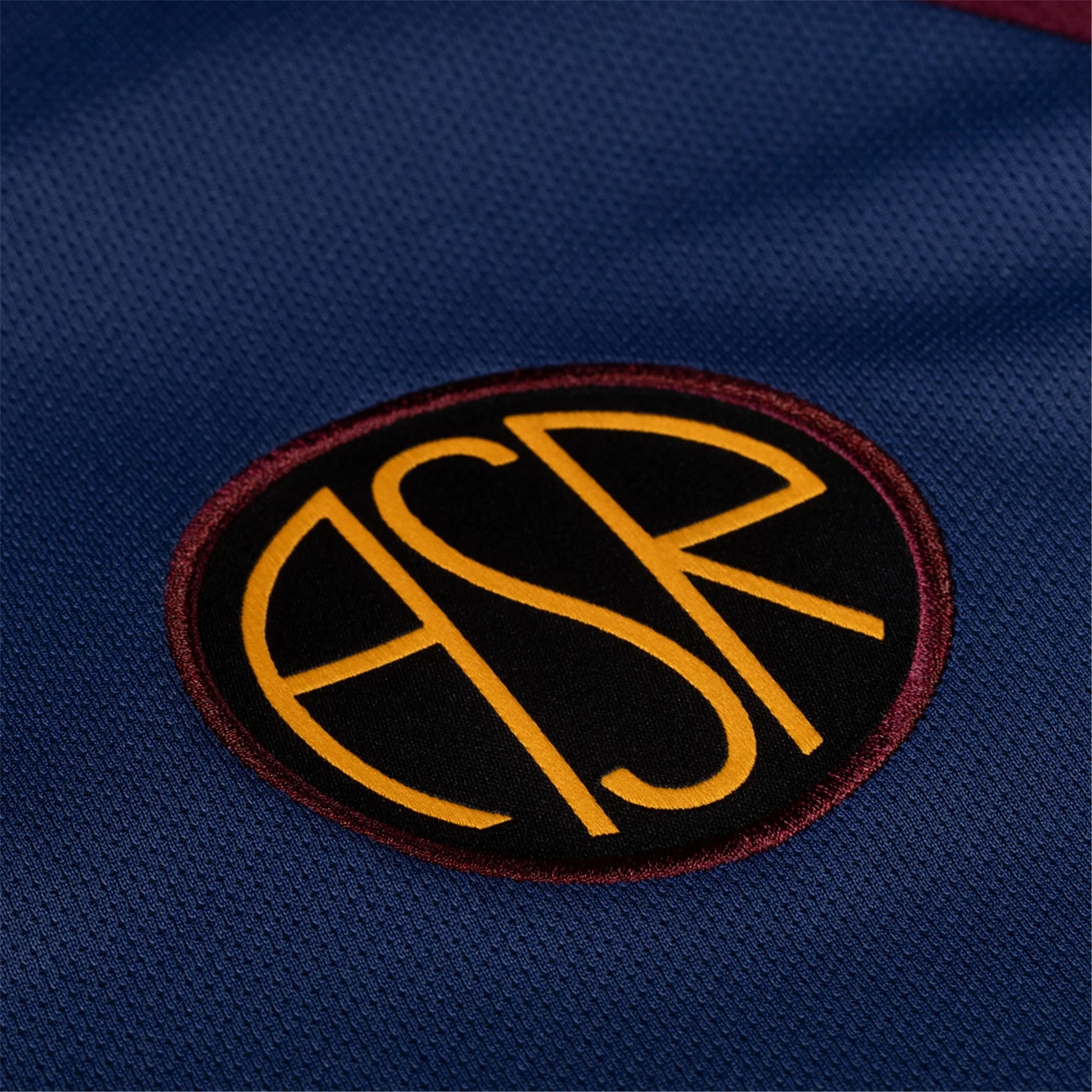 Détail de l'écusson sur le Maillot AS Roma Third 2024/2025 Adidas