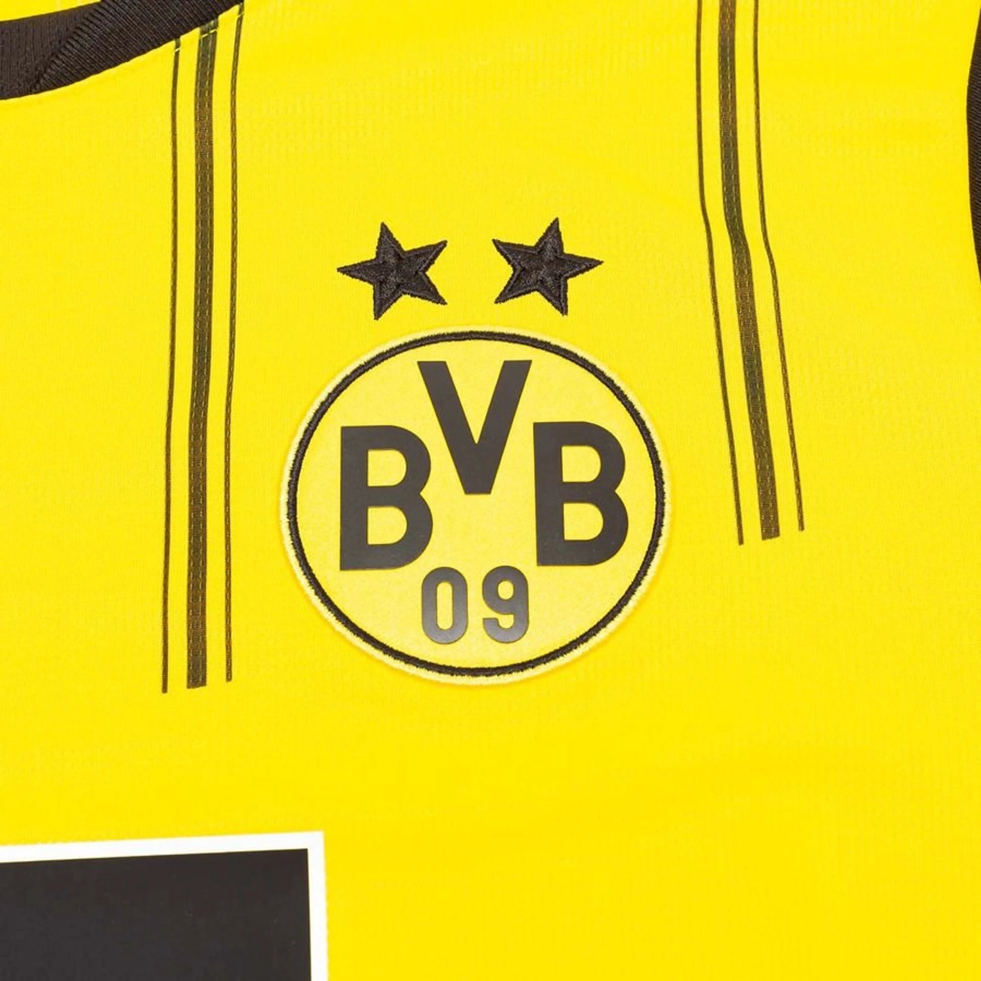 Détail de l'écusson sur le Maillot Borussia Dortmund Domicile 2024/2025 Puma