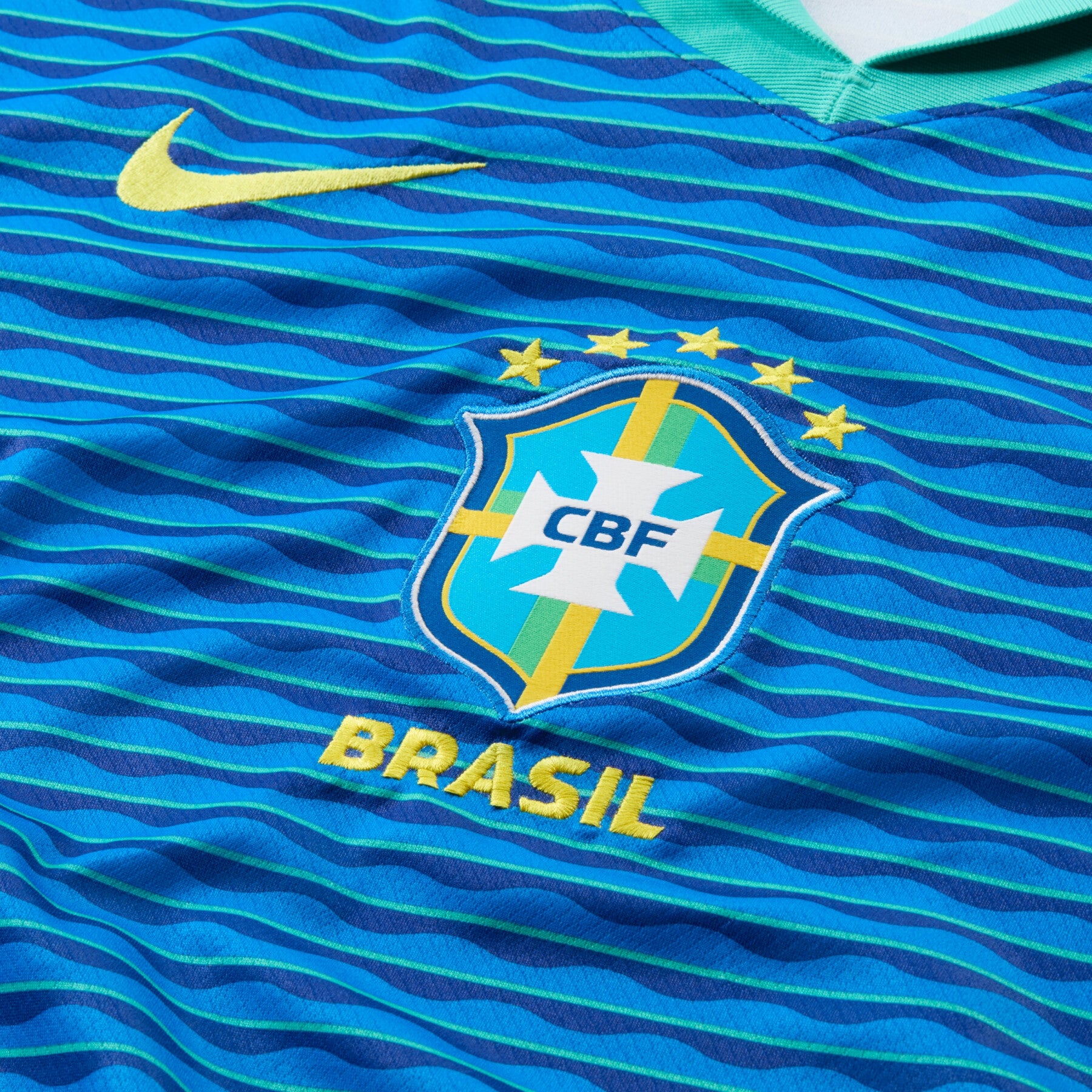 Détail de l'écusson du Maillot Brésil Extérieur 2024/2025 Nike