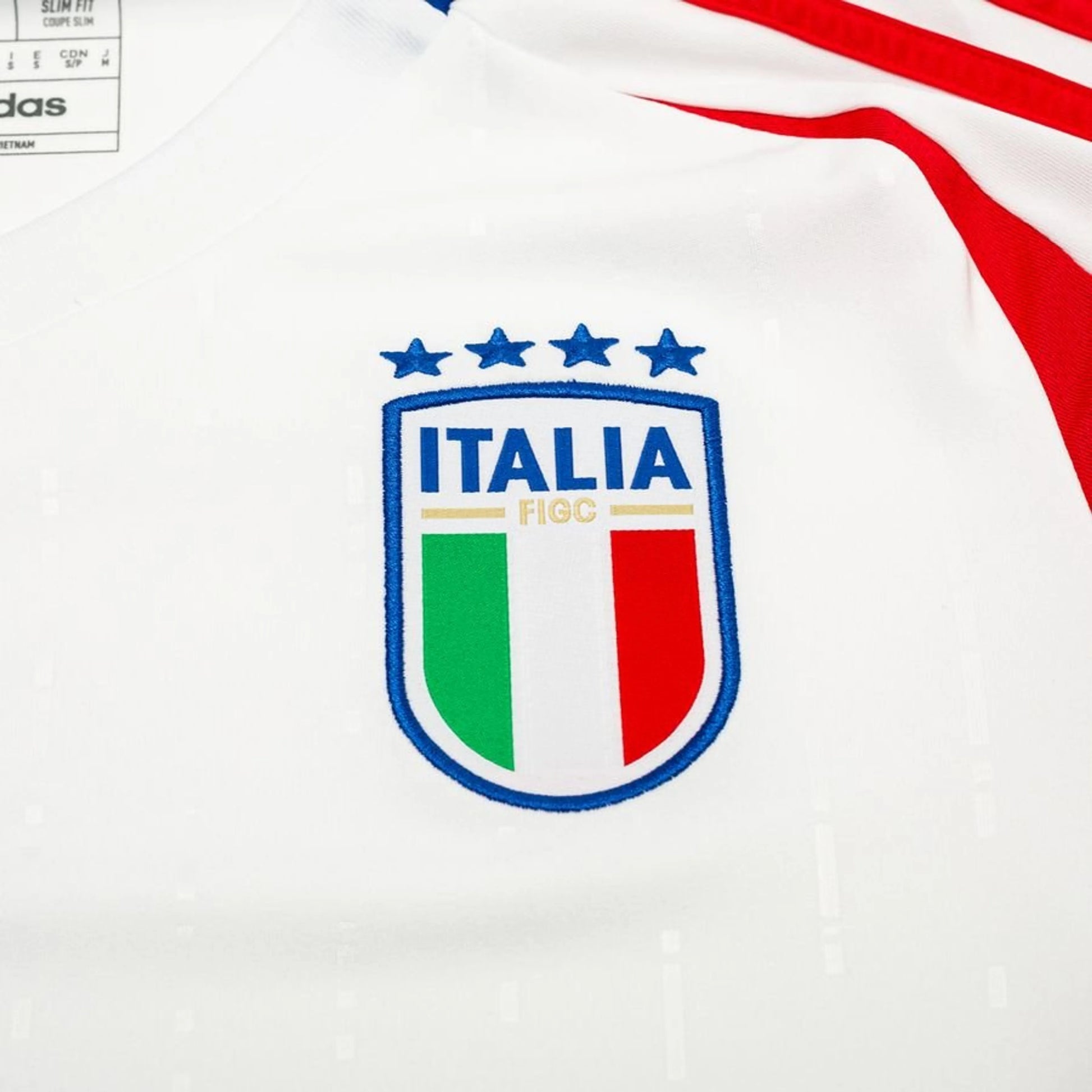 Détail de l'écusson du Maillot Italie Extérieur 2024/2025 Adidas