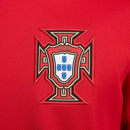 Détail de l'écusson du Maillot Portugal Domicile 2024/2025 Nike