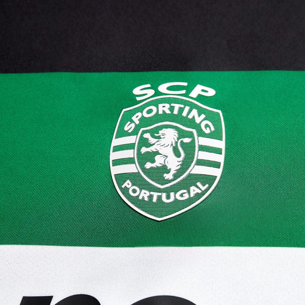 Détail de l'écusson sur le Maillot Sporting CP Domicile 2024/2025 Nike