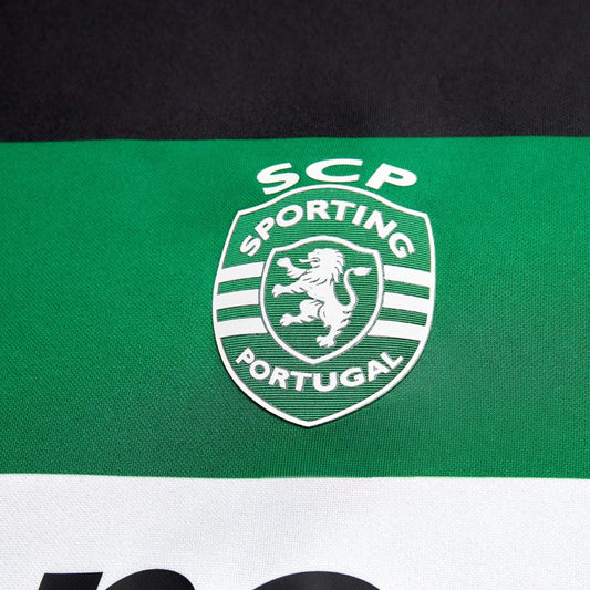 Détail de l'écusson sur le Maillot Sporting CP Domicile 2024/2025 Nike